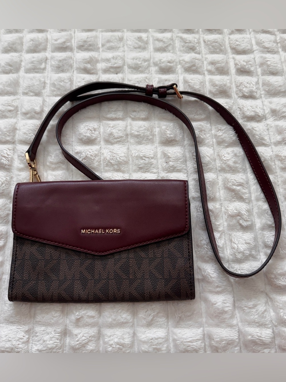 Michael Kors Small Envelope Crossbody Wallet Bag Handbag Signature Leather